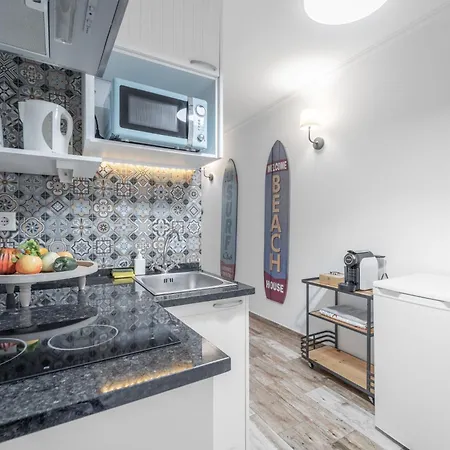 Main Street Apartments By Raspberry Cascade Faro Room photo