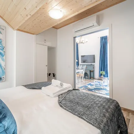 Main Street Apartments By Raspberry Cascade Faro Room photo